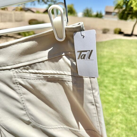 Tail Tech Women’s 17” Chino Golf ATHLEISURE Pedal Pusher Slant Pocket Size 10 - Picture 1 of 8